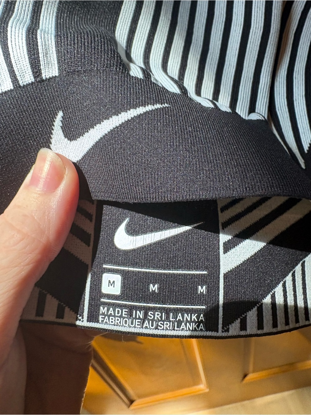 Nike Womens FE/NOM Flyknit Sports Bra Size Medium - Picture 5 of 6